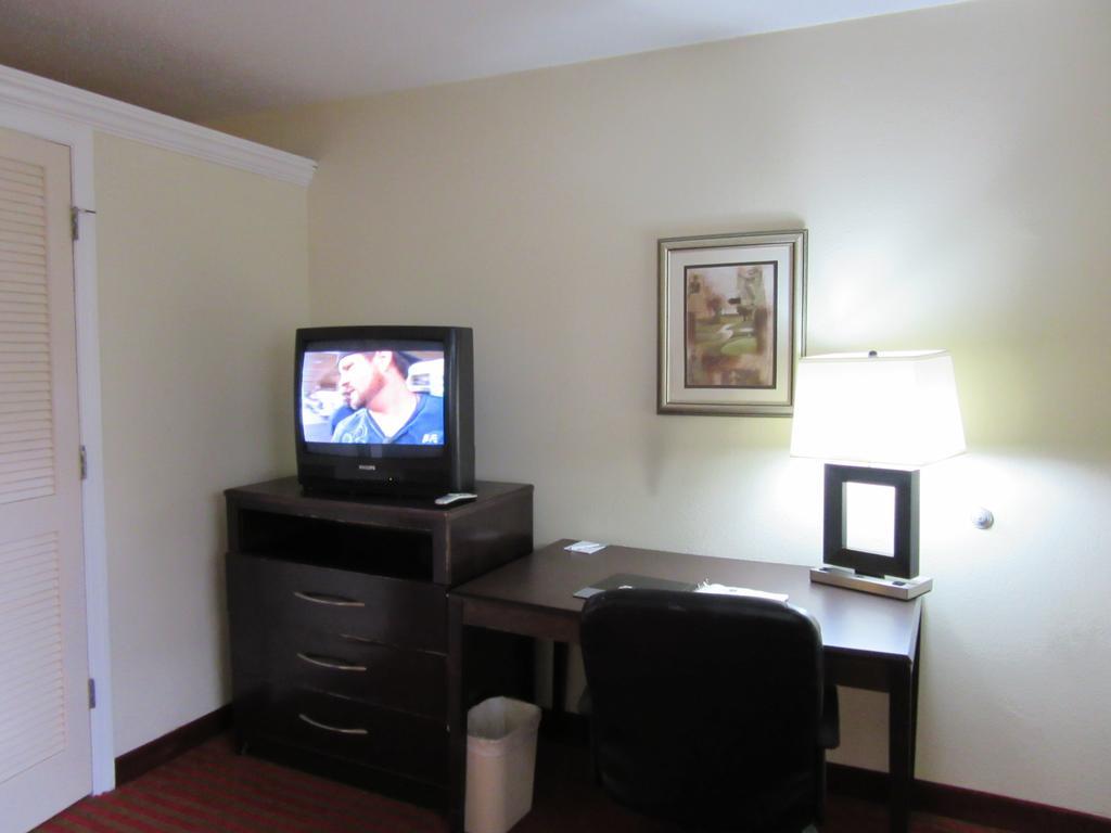 Clarion Suites Augusta Pokoj fotografie